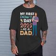 はじめての父の日2025年 赤ちゃんの誇り高きパパを持つお父さんとして Tシャツ 彼への贈り物