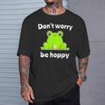 カエルのモチーフ面白いカエルのことわざは私にキスします Frog Motif Frogs Worry Hoppy Tシャツ 彼への贈り物