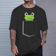 カエルポケットにカエルポケットペットカエルグリーンカエルポケット Tシャツ 彼への贈り物