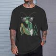 カマキリのサングラスをかぶったコスチュームファニーバグ昆虫 Tシャツ 彼への贈り物