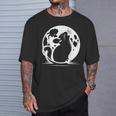 キュートで面白いチンチラが月に吠える Tシャツ 彼への贈り物