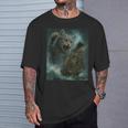 クラーケンの海の怪獣が海に潜る海賊船を襲う巨大猫 Tシャツ 彼への贈り物