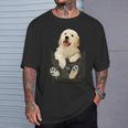 ゴールデンレトリバー ポケットに入った子犬 Tシャツ 彼への贈り物