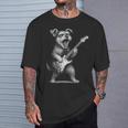 シュナウザー ギターを弾く ロックミュージック 犬好き Tシャツ 彼への贈り物