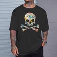 ジョリー・ロジャーのシルエット 花柄 スカル＆クロスボーン Tシャツ 彼への贈り物