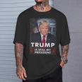 トランプはまだ私の大統領です Tシャツ 彼への贈り物
