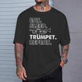 トランペッターのための面白いトランペット格言モチーフ Tシャツ 彼への贈り物