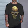 バスケットボール選手 クールトロフィー スポーツ愛好家 試合日 Bボール Tシャツ 彼への贈り物