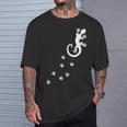 ヤモリ、トカゲ、サンショウウオ、爬虫類、動物、幸運、運勢、 足跡、足 Tシャツ 彼への贈り物