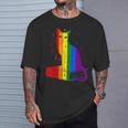 レインボー猫と本と星 Lgbt プライド Tシャツ 彼への贈り物