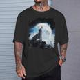 宇宙空間 オオカミ 月に遠吠えするオオカミ Tシャツ 彼への贈り物