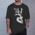 猫がギターベースを弾く Tシャツ 彼への贈り物