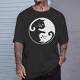 猫の陰陽相互接続 Tシャツ 彼への贈り物