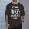 魅力的な禅猫のポーズ 気まぐれな猫ヨガ Tシャツ 彼への贈り物