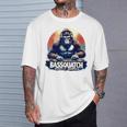 Bassquatch 音楽愛好家のためのサスカッチdjデザイン Tシャツ 彼への贈り物