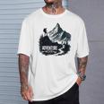 アドベンチャー バグ アウトドア キャンプ ハイキング 面白い 自然 グラフィック Tシャツ 彼への贈り物