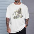 スケートボード スケルトン スケーター スケートボーダー スケートボード Tシャツ 彼への贈り物