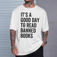 禁止された本を読むのに良い日だ面白いヴィンテージ Tシャツ 彼への贈り物