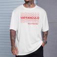 面白いvaffanculoデザイン イタリア語で素敵な一日を。 Tシャツ 彼への贈り物