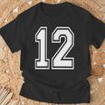 12番の前面と背面にホワイトのプリント。 Tシャツ 高齢者への贈り物