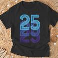 25ラッキーナンバー25歳の誕生日スポーツチーム-25 Tシャツ 高齢者への贈り物