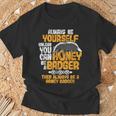 Always Be Yourself Unless You Can Be A Honey Badger シャツ Tシャツ 高齢者への贈り物