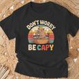 Capibara Don't Worry Be Capy Divertido Retro Lindo Capiba Camiseta unisex Regalos para ancianos