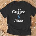 Coffee & Jazz シャツ ユニセックス コーヒー愛好家 ジャズ Tシャツ 高齢者への贈り物