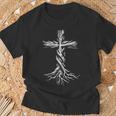 Cruz Cristiana Arraigada Jesucristo Amante De La Biblia Oración Camiseta unisex Regalos para ancianos