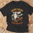 Daddyhark メンズ サーフショップ シャーク。 Tシャツ 高齢者への贈り物