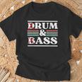 Drum & Bass Rum & Ass Retrointageibes Team Tシャツ 高齢者への贈り物