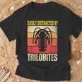 Easy Distracted By Trilobites Trilobite Lover Tシャツ 高齢者への贈り物