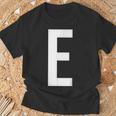 E字アルファベット モノグラム イニシャル Tシャツ 高齢者への贈り物