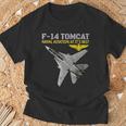 F-14 Tomcatが動作しています。最高の海軍航空。 Tシャツ 高齢者への贈り物