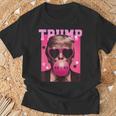 Trump 2024 メガネ&バブルガム ピンク Tシャツ 高齢者への贈り物
