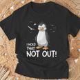 I Hold That Not Out デングリッシュのことわざ 面白い 楽しい Tシャツ 高齢者への贈り物
