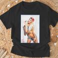Hot Girl On 男性用 Ice Pop Pinup 2 Tシャツ 高齢者への贈り物
