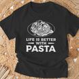 Life Is Better With パスタ スパゲッティ イタリア料理好き Tシャツ 高齢者への贈り物