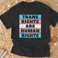 Los Derechos Transon Derechos Humanos Protegen El Orgullo De La Bandera Trans In Mangas Camiseta unisex Regalos para ancianos