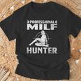 Milf Hunter シングルホットダディ アダルトジョーク Tシャツ 高齢者への贈り物