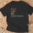 Peace Love And Understanding シャツ インスピレーションを与える引用 レトロ Tシャツ 高齢者への贈り物