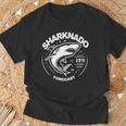 Sharkharknado Forecast ファニーグラフィックtシャツ Tシャツ 高齢者への贈り物
