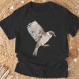 Sparrow-Spring-スズメ-春-自由-鳥-動物 Tシャツ 高齢者への贈り物