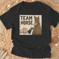 Team Horse 面白い馬のデザイン Tシャツ 高齢者への贈り物