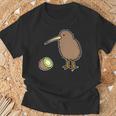 かわいいキウイの鳥と果物 ニュージーランド Tシャツ 高齢者への贈り物