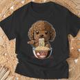かわいいトイプードル 犬食べるラーメン Tシャツ 高齢者への贈り物