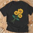 ひまわりの花束 春のフローラルガーデン 黄色の花 Tシャツ 高齢者への贈り物
