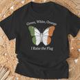 アイルランド、緑、白、オレンジの国旗を誇り Tシャツ 高齢者への贈り物