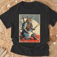 アニメ 日本の侍猫 エレキギターを弾くアートワーク Tシャツ 高齢者への贈り物