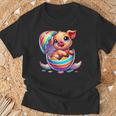 イースターエッグのかわいい赤ちゃん豚の漫画アート。 Tシャツ 高齢者への贈り物